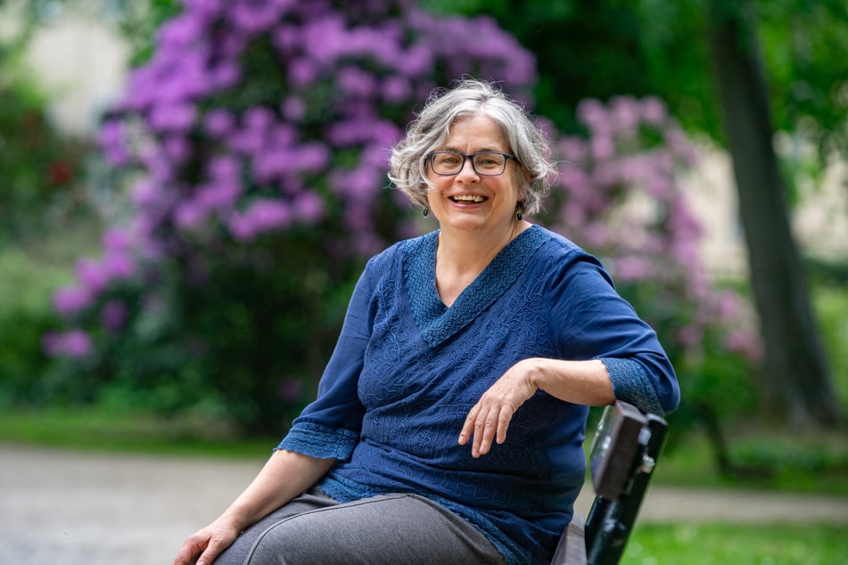 Umweltbürgermeisterin Eva Jähnigen (60, Grüne) freut sich über die Entwicklung des Parks.