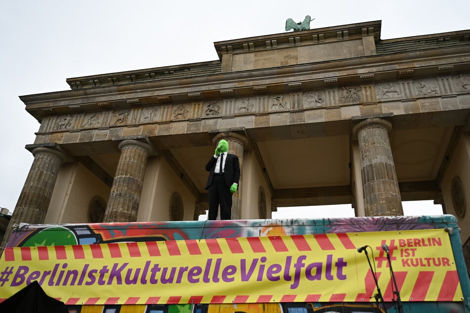 In der vergangenen Woche protestierte die Kulturszene vor dem Brandenburger Tor.