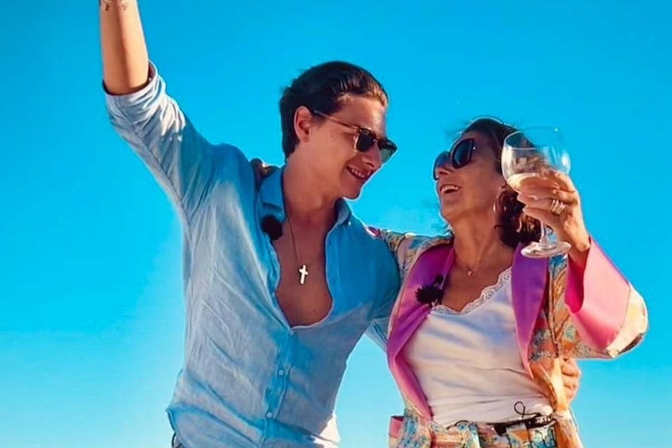 Claudia Obert (64) fliegt gemeinsam mit Partner Max Suhr (27) nach Australien.