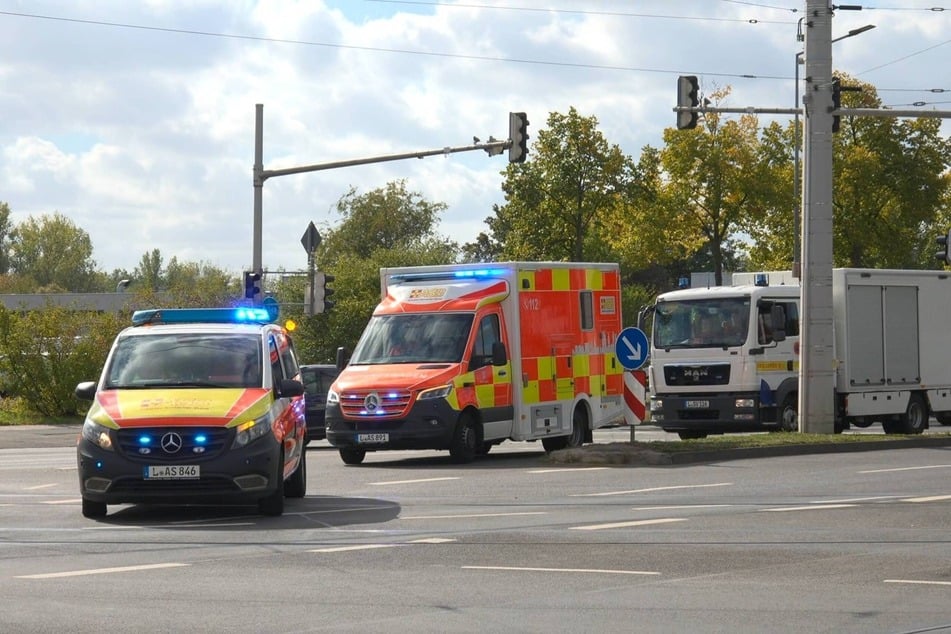 Am Freitag brachen zahlreiche Einsatzfahrzeuge aus Leipzig zur Übung auf.