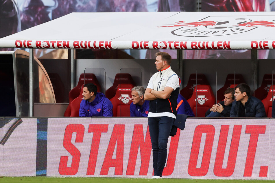 Trainer Julian Nagelsmann (33) braucht am Mittwoch all seine taktische Finesse, um eine geeignete Mannschaft gegen Manchester auf den Platz zu bekommen.