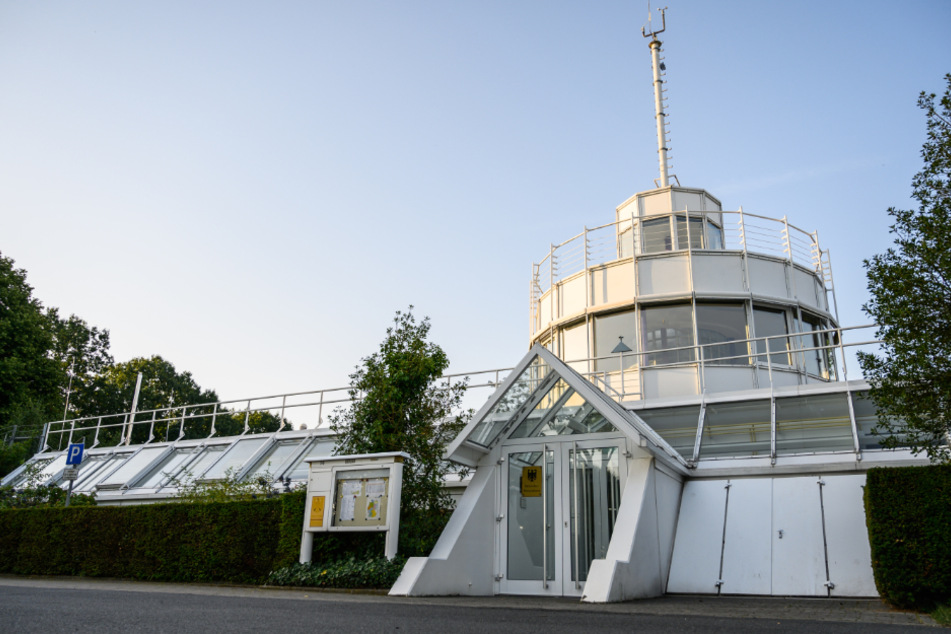 Die Wetterwarte des Deutschen Wetterdienstes (DWD) soll verlegt werden. (Archivbild)