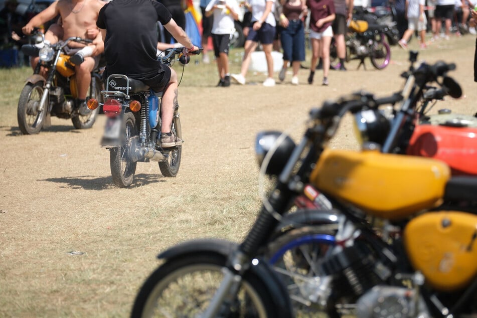 Insgesamt 5840 Teilnehmer zählte das Simson-Treffen in Zwickau. Von Donnerstag bis Sonntag drehte sich alles um das DDR-Kult-Moped.