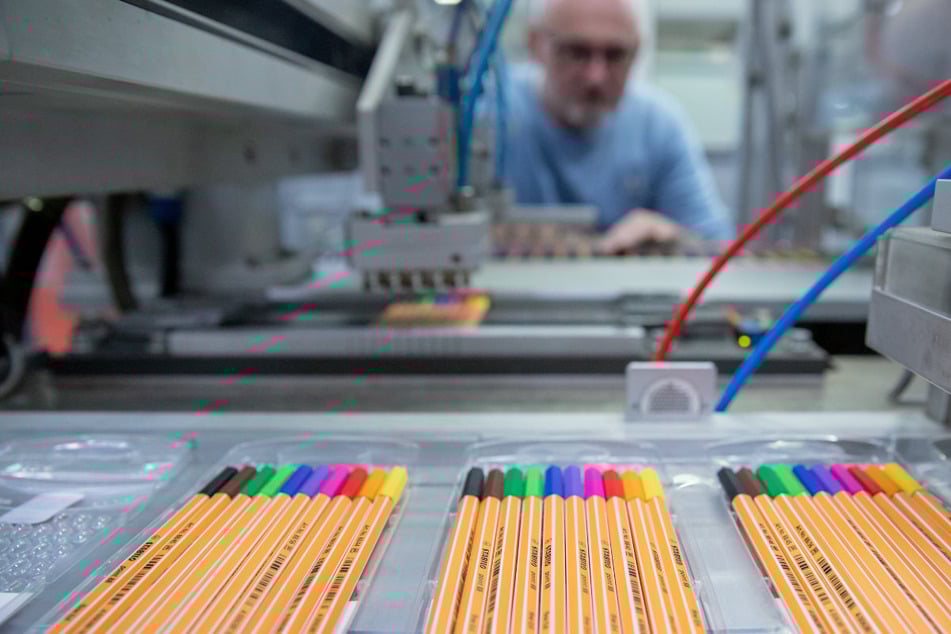 Die Umsätze sind alles andere als stabil-o: Viele Hersteller von Schreibgeräten in Deutschland müssen den Rotstift ansetzen.