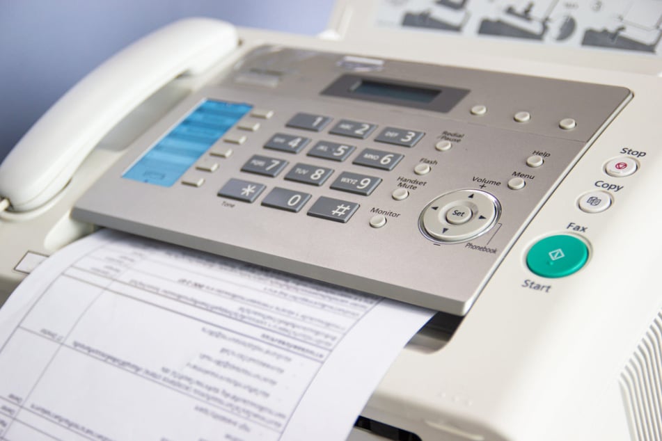 Die Störungen hatten nicht nur die Telefone und E-Akten betroffen, sogar Faxgeräte konnten nicht mehr genutzt werden.