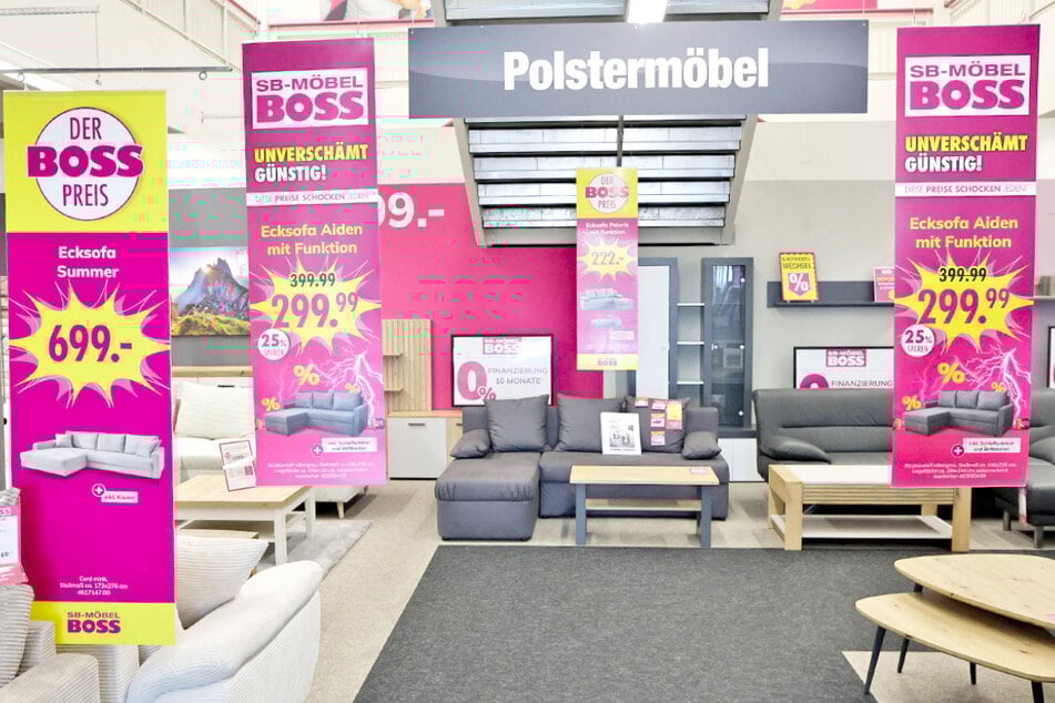 So einfach könnt Ihr jetzt beim Kauf eines neuen Sofas bis zu 500 Euro sparen
