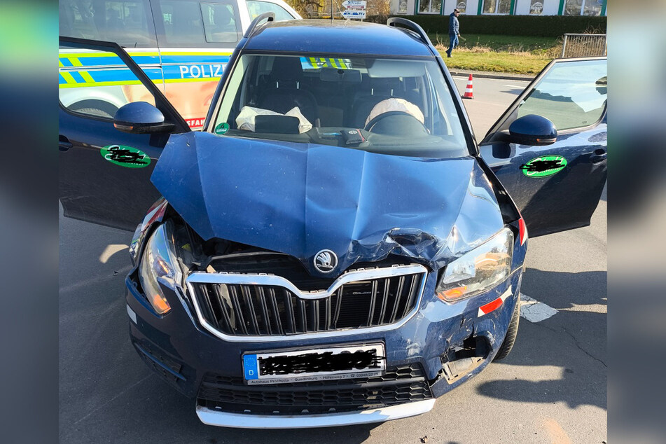 Der Fahrer des Škoda wurde bei dem Unfall nur leicht verletzt.