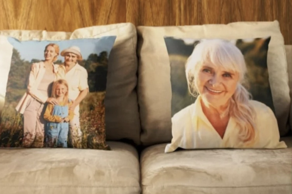This Pillow could be a lovely gift for your mom