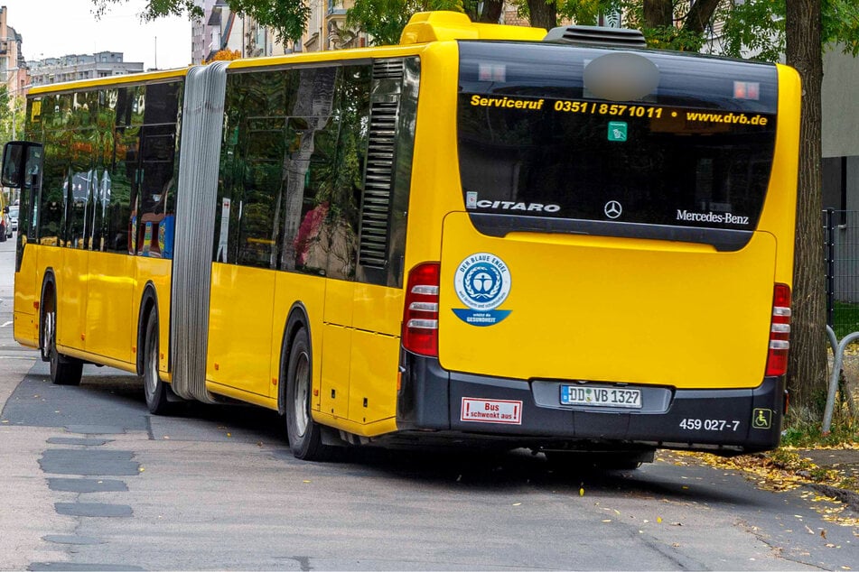 Im Bus stürzten zwei 13-Jährige. (Archivbild)