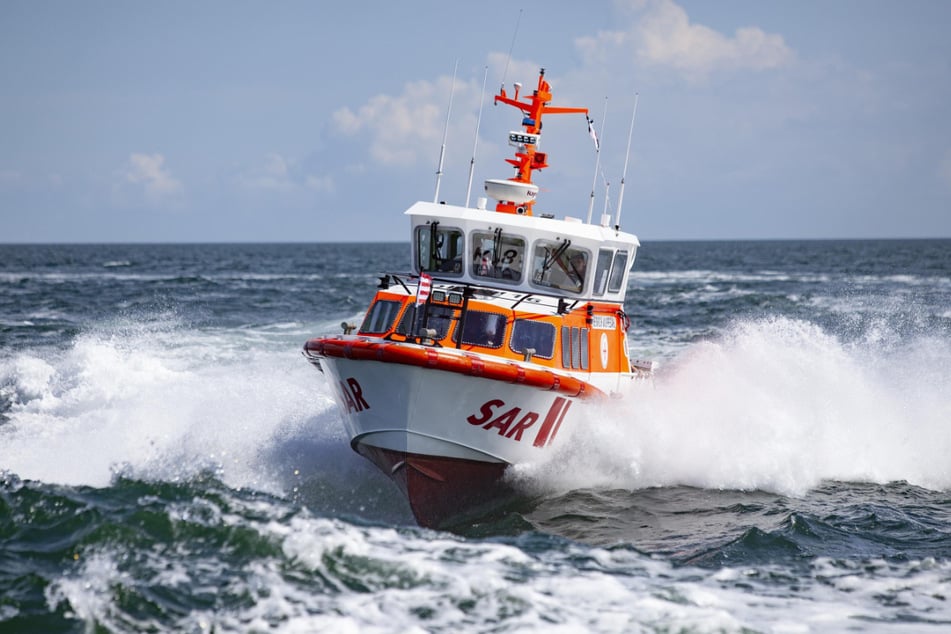 Die Besatzung des Seenotrettungsbootes "Henrich Wuppesahl" war nur rund zehn Minuten nach dem Notruf bei dem betroffenen Skipper. (Symbolfoto)