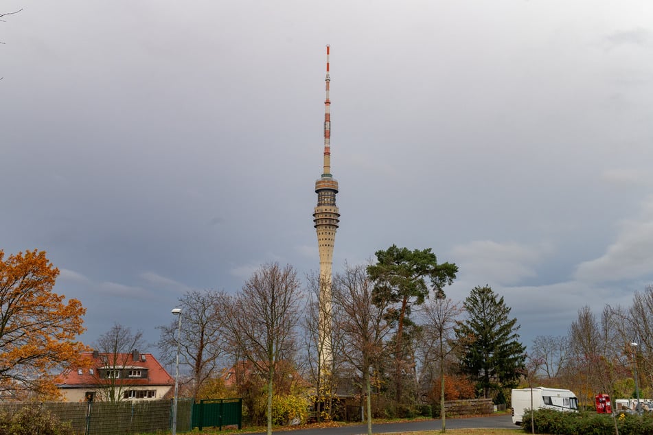 Die Kosten für die Sanierung des Fernsehturms belaufen sich auf rund 25,6 Millionen Euro.