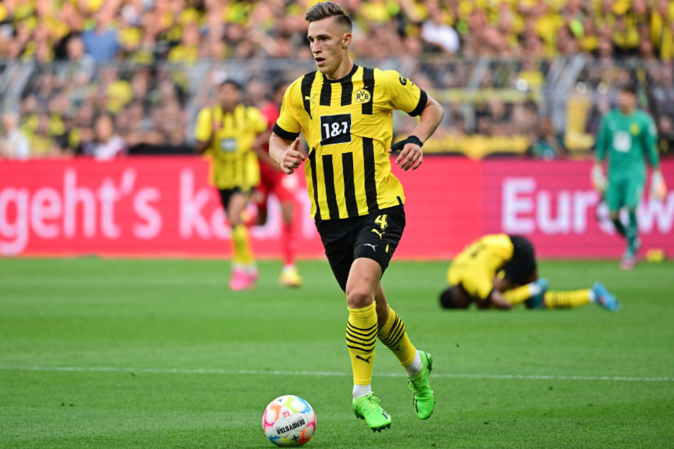 Gegen Bayer 04 Leverkusen feierte Nico Schlotterbeck (22) sein Bundesligadebüt für Borussia Dortmund.