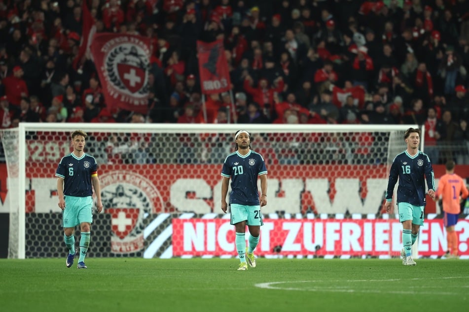 Resignierte Gesichter bei Deutschland nach dem frühen Gegentor.