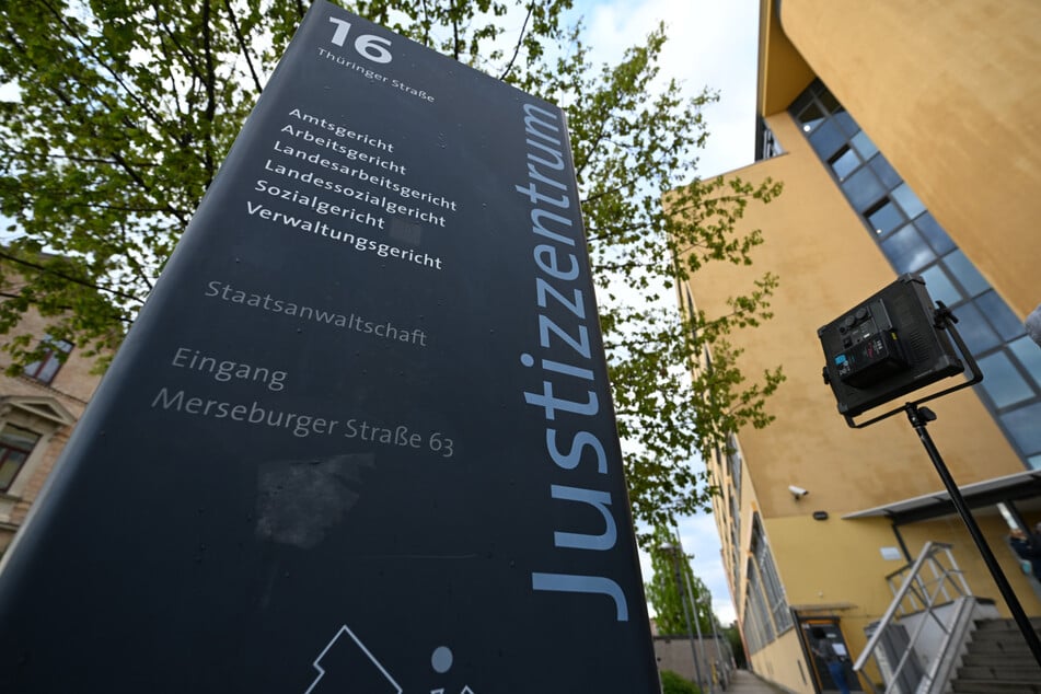 Pflegerin klaut Tausende Euro von hilflosem Patienten: Das ist ihre Strafe