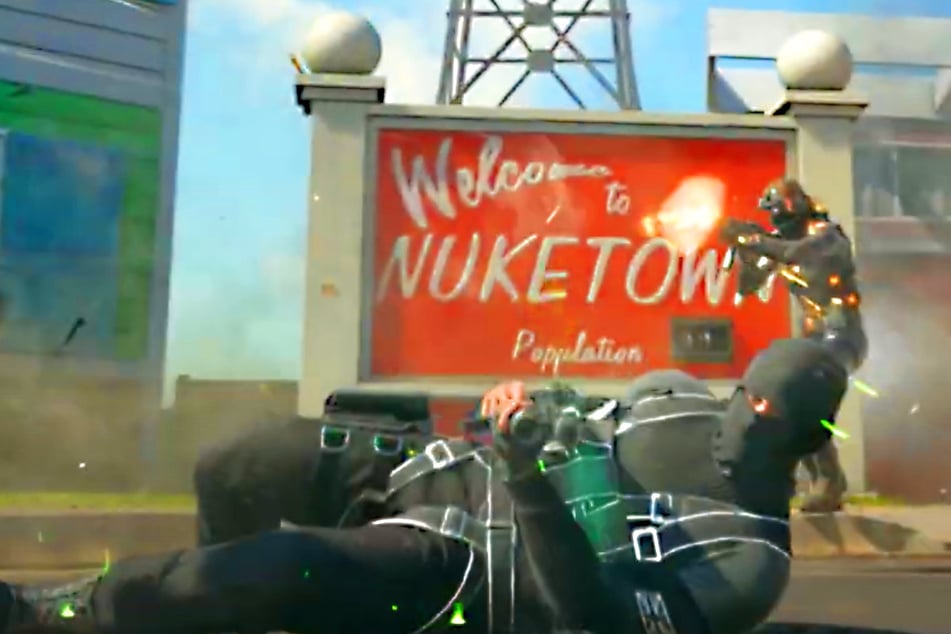 Auf dem "Population"-Zähler am Werbeschild der Stadt Nuketown ist immer die Anzahl der aktuell noch lebenden Spieler abzulesen.