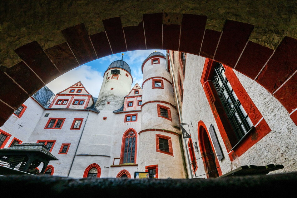 Am Schloss Rochsburg könnt Ihr an einem Osterspaziergang teilnehmen.