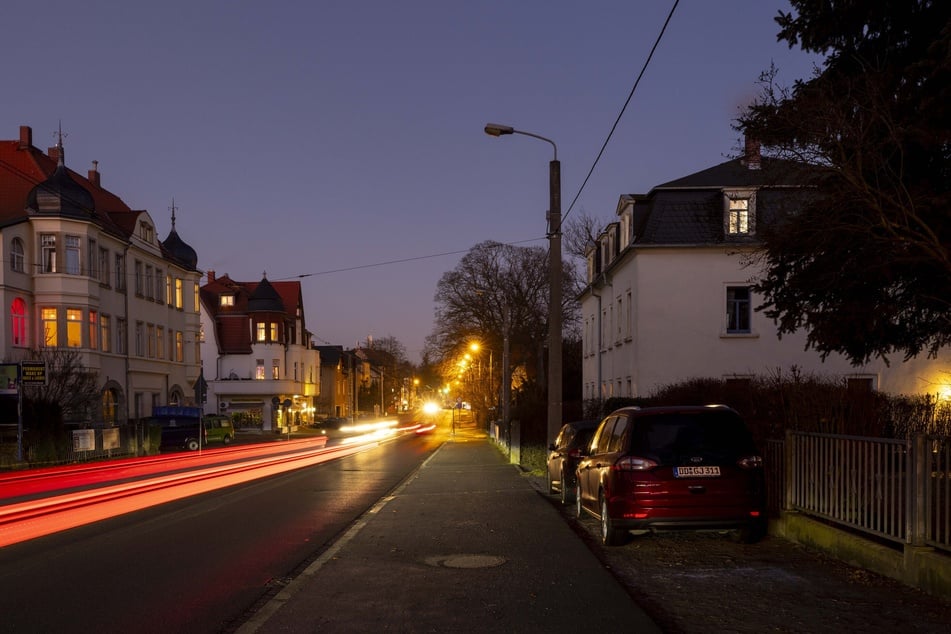Am Sonntag blieben an der Königsbrücker Landstraße Laternen dunkel.
