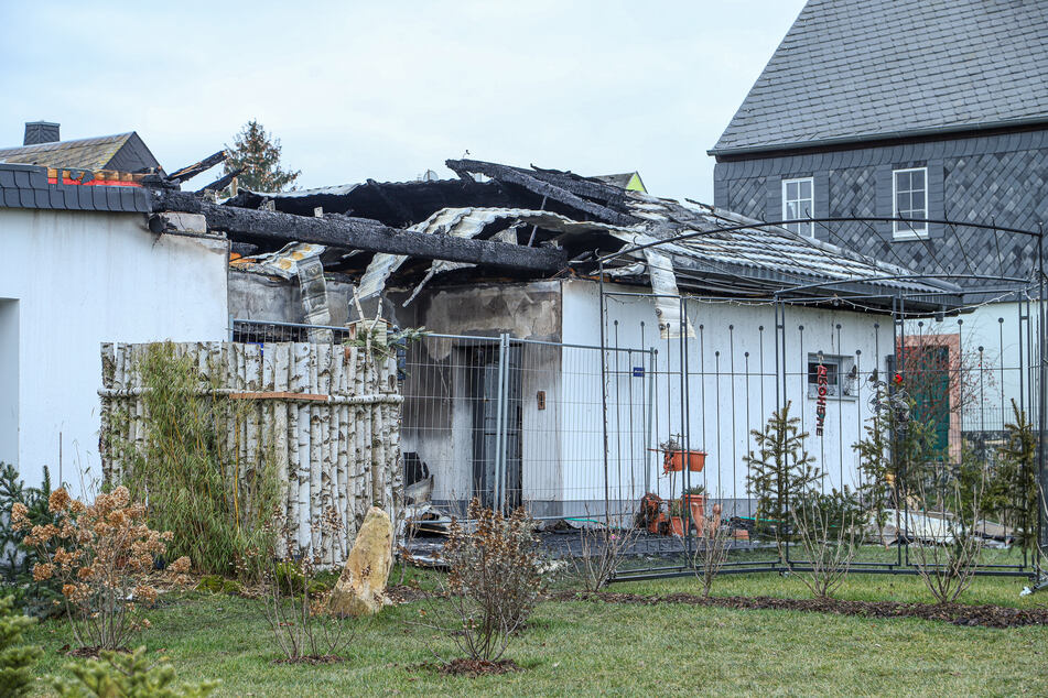 Von dem Einfamilienhaus ist nicht viel übrig geblieben.