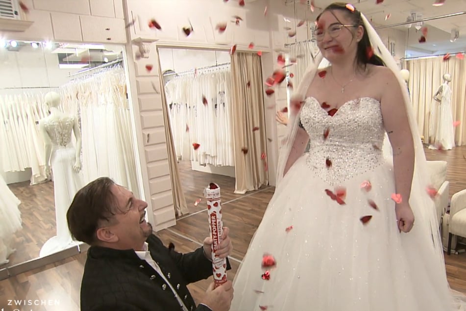 Die junge Mutter entscheidet sich zum Schluss für einen echten Mädchentraum: eine glitzernde Prinzessin.