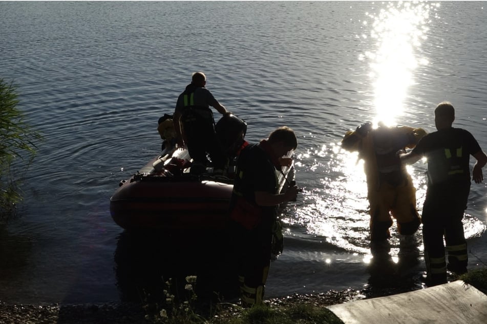 Feuerwehreinsatz auf Badesee bei Leipzig