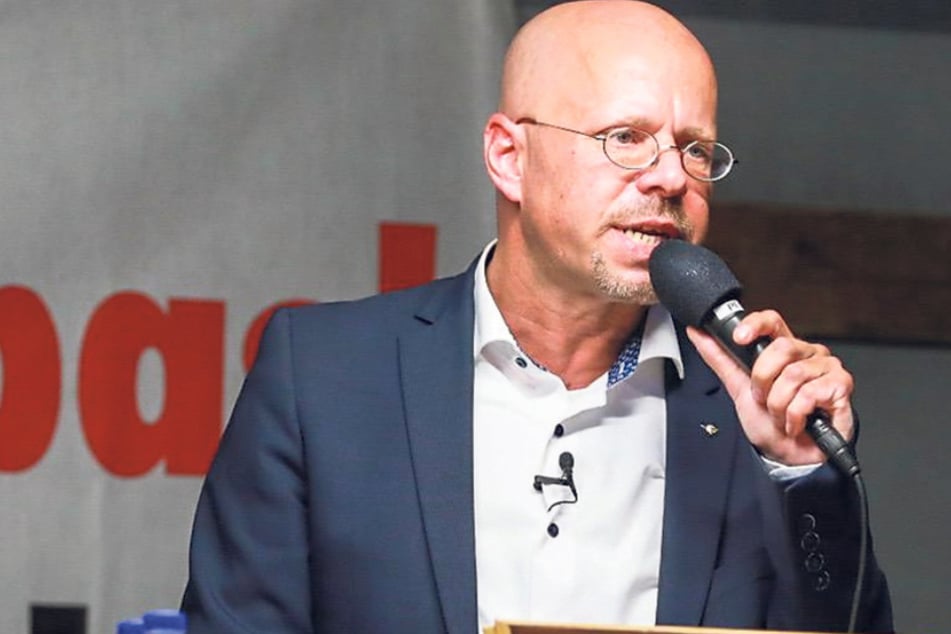 Rechtsextremist Andreas Kalbitz spricht bei Pegida in Dresden