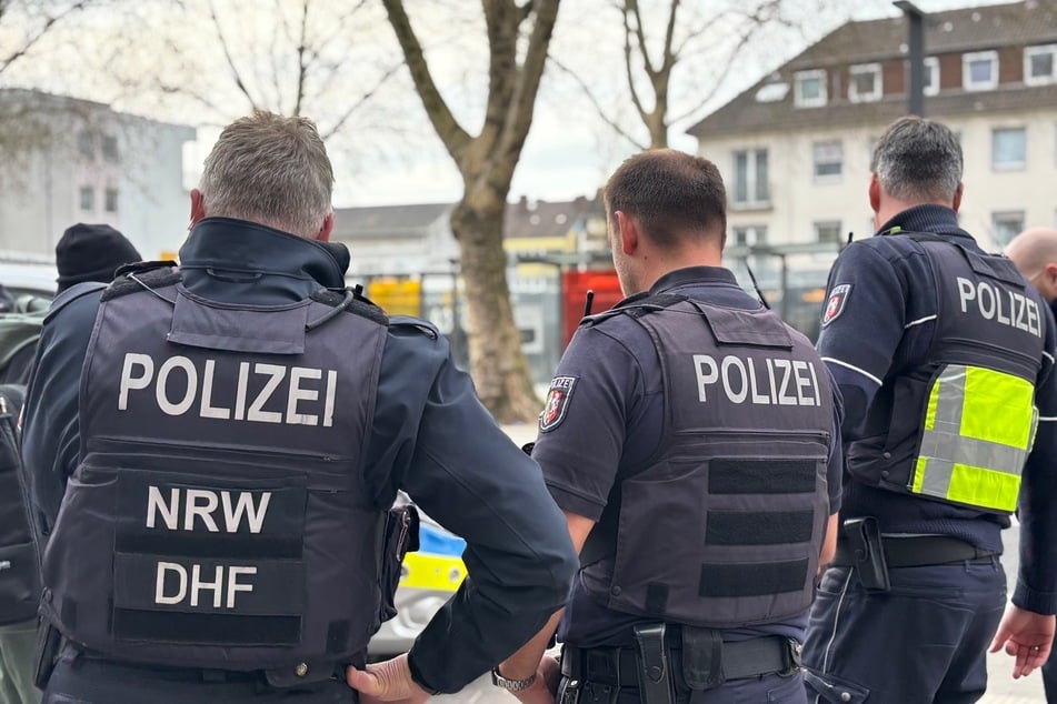 Köln: Schüsse auf Passanten in Köln: Jetzt klicken im Ausland die Handschellen