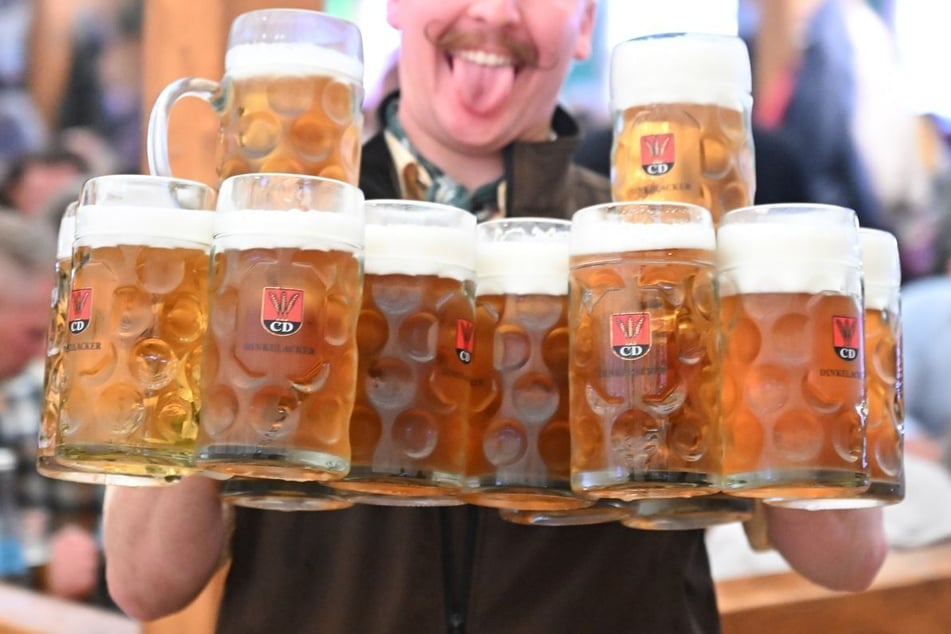 Fußballfans und Familien können sich in der zweiten Wasen-Woche über Rabatte freuen.