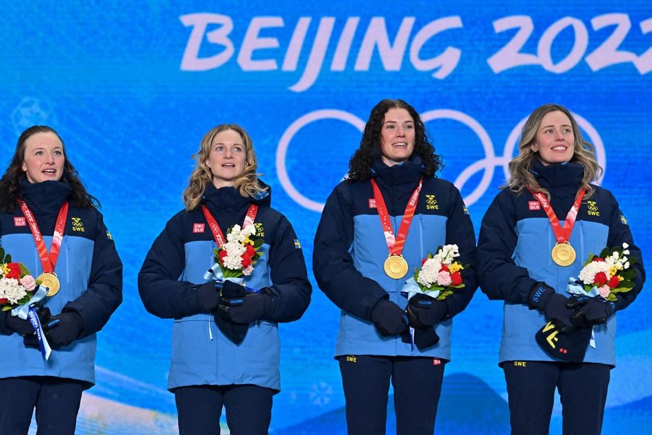 Der Höhepunkt von Mona Brorssons (33, 2.v.l.) Karriere: Bei den Olympischen Spielen 2022 gewann sie mit der schwedischen Damenstaffel die Goldmedaille.