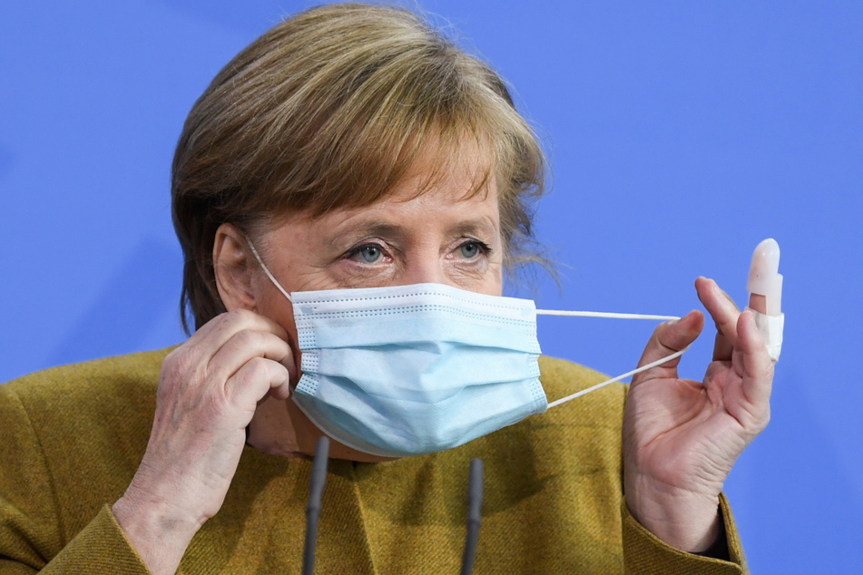 Bundeskanzlerin Angela Merkel (66, CDU) wurde am Freitag gegen das Coronavirus mit dem Vakzin von AstraZeneca geimpft.