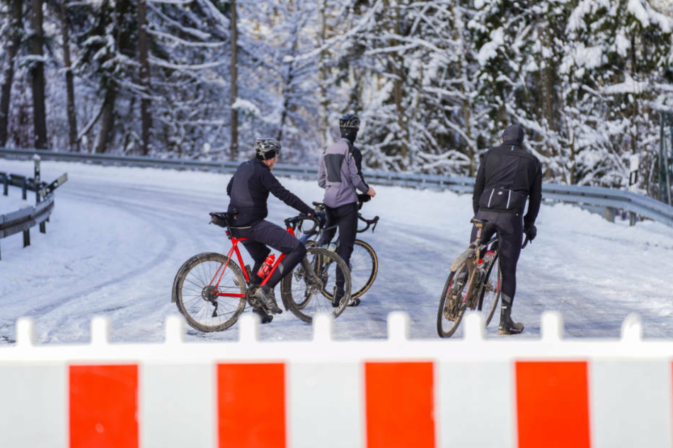 Wegen der Wetterlage mit einer Mischung aus Tau und Neuschnee hatte der Hochtaunus-Kreis die Sperrungen für Besucher bis einschließlich 18. Januar verlängert.