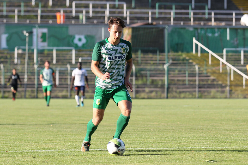 Luca Beckenbauer (19) spielte am Mittwochabend für Chemie Leipzig beim 5:0-Testspielsieg über Stadtrivale FC Inter zur Probe mit.