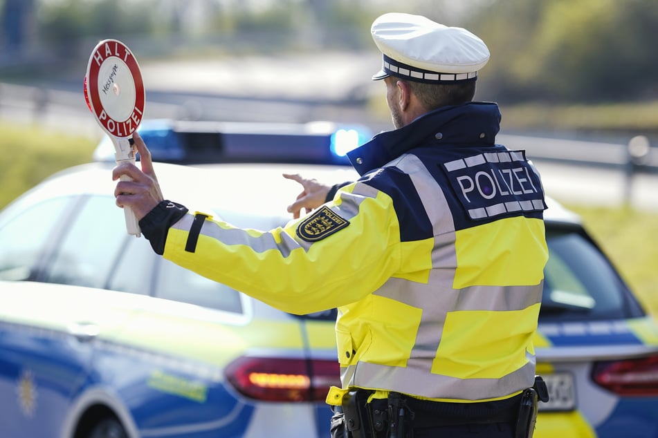 Die Polizei will in kommenden Tagen verstärkt Geschwindigkeitskontrollen in NRW durchführen. (Symbolbild)