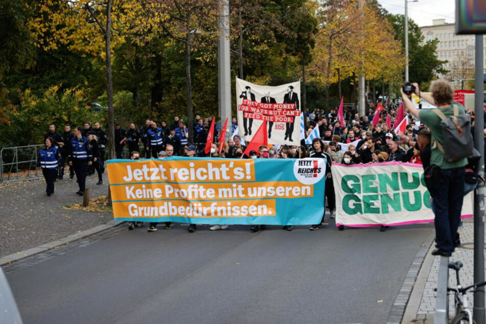 10.000 Teilnehmer waren für die große Demonstration am Samstag in Leipzig angekündigt, am Ende sollte die Zahl weit niedriger ausfallen.