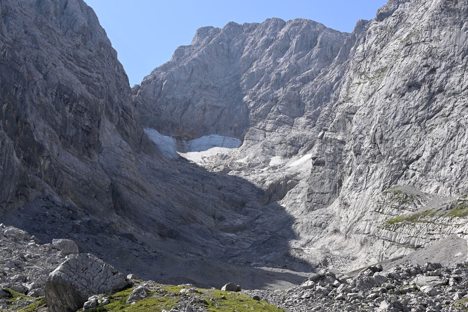 Der Blaueisgletscher liegt im oberen Blaueiskar und schmilzt immer schneller.