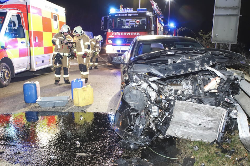Autoreifen platzt auf A23: Zwei weitere Fahrzeuge können nicht mehr rechtzeitig reagieren