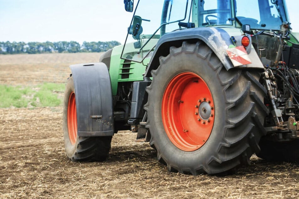 Der 18-Jährige war mit seinem Traktor verunfallt. (Symbolfoto)