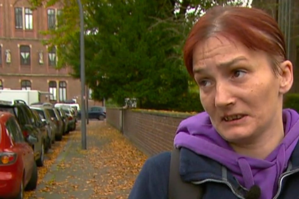 Arbeitslose Carola will Ex nicht helfen: "Der ist ja nicht armbehindert, der ist beinbehindert"