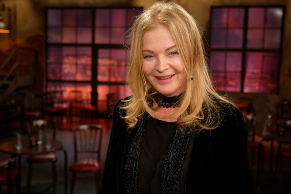 Die Musikerin Inga Humpe (64) steht 2020 nach der Aufzeichnung der WDR-Talkshow "Kölner Treff" im Studio.