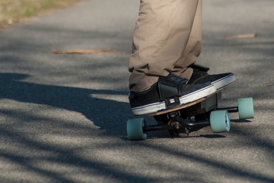 Ein Jugendlicher wurde in einem Magdeburger Skate-Park ausgeraubt. (Symbolbild)