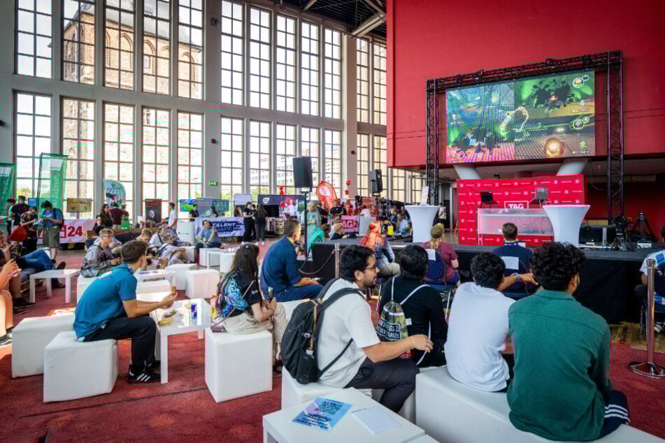 Die etwas andere Jobmesse findet am Samstag in der Galerie Roter Turm statt. (Archivbild)