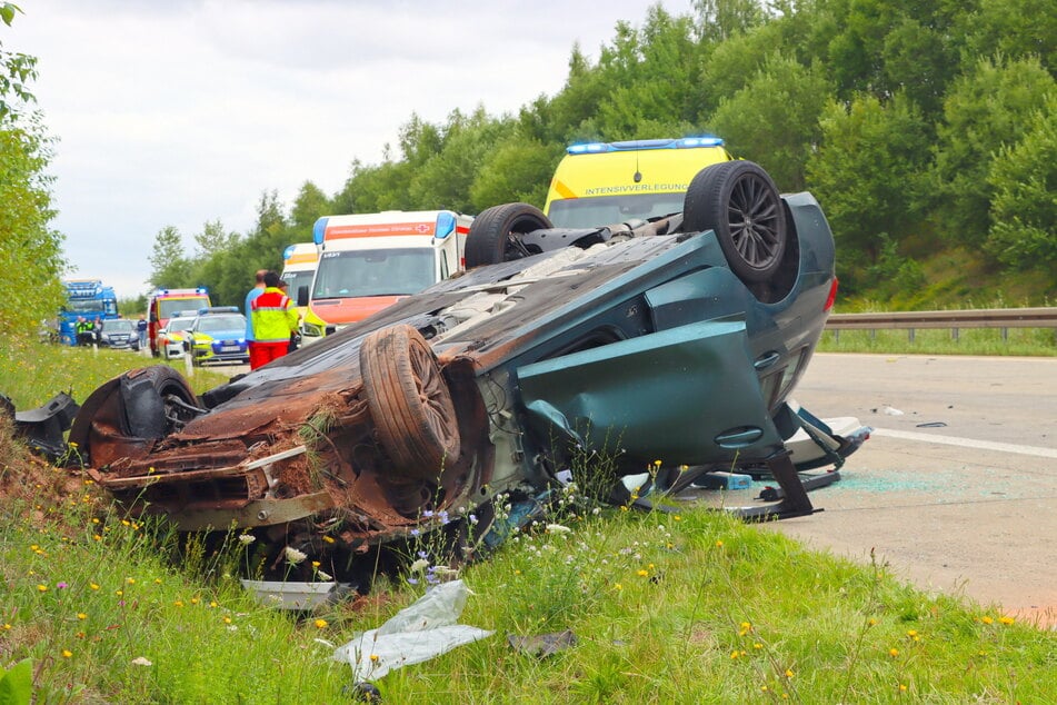 Am Unfall auf der A38 waren ein Wagen und ein Kleintransporter beteiligt. Die Autobahn musste zeitweise voll gesperrt werden.