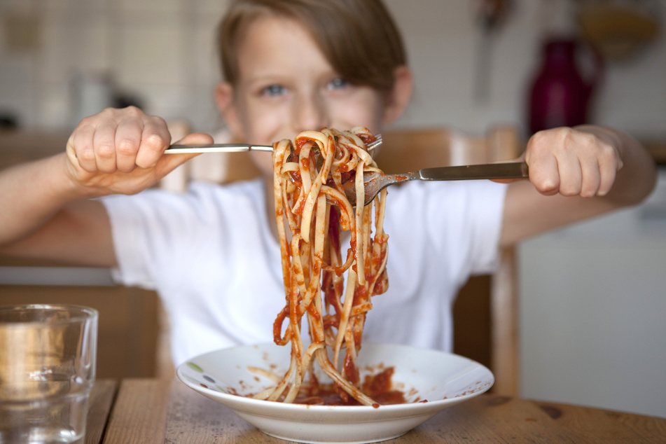Zu laute Kinder: Restaurant stellt Verhaltensregeln für Familien auf!
