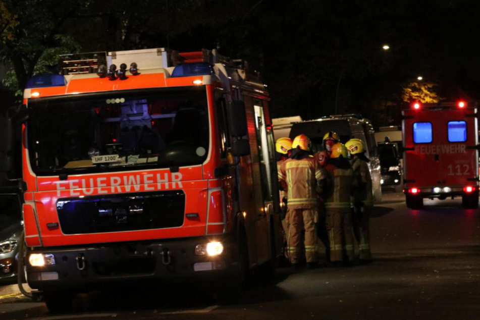 Feuerwehrleute am Einsatzort.