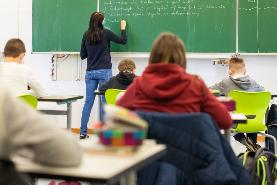 Schulen sollen in Sachsen nicht mehr automatisch ab einer Inzidenz von 100 schließen müssen.