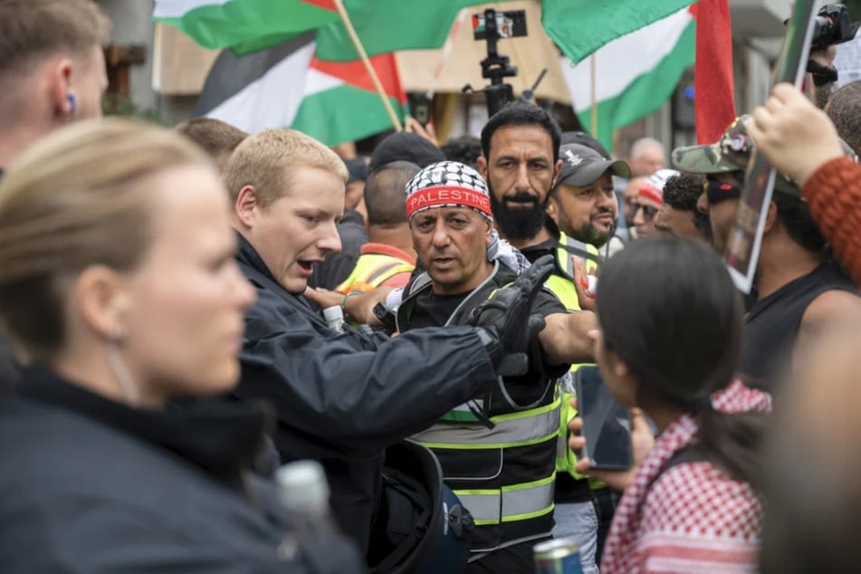 Bei den Demos kommt es immer wieder zu Konflikten mit der Polizei. (Archivfoto)