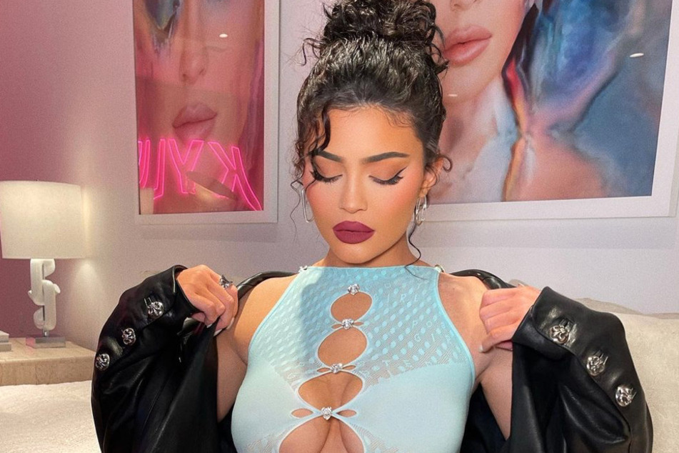 Kylie Jenner asked fans to donate to a cause she could fund herself and it didn't go down well with the internet.