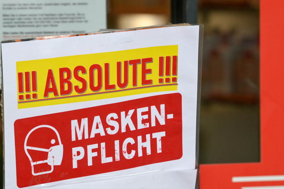 Eine Aufhebung der Maskenpflicht in Innenräumen gilt derzeit als unwahrscheinlich.