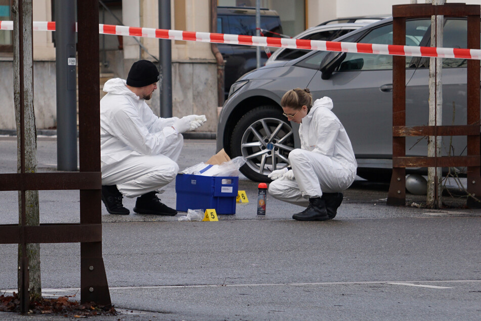Auf offener Straße war in Albstadt ein Mann angeschossen und schwer verletzt worden.