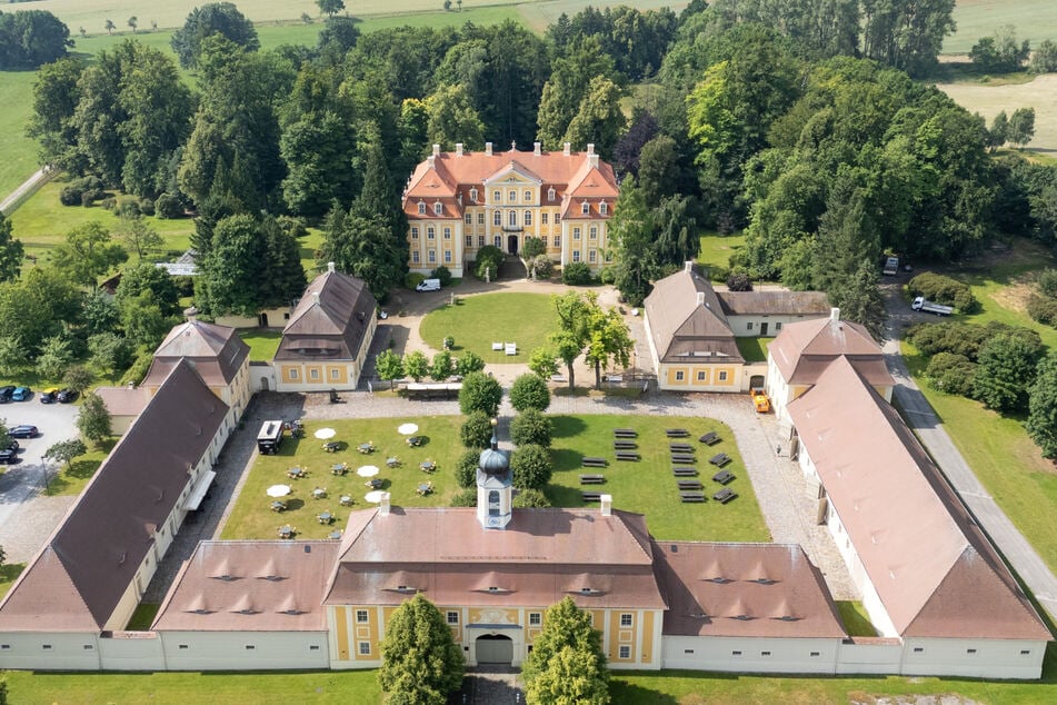 Im Schloss Rammenau spielt das Dresdner Residenz Orchester Klassiker der italienischen Oper.