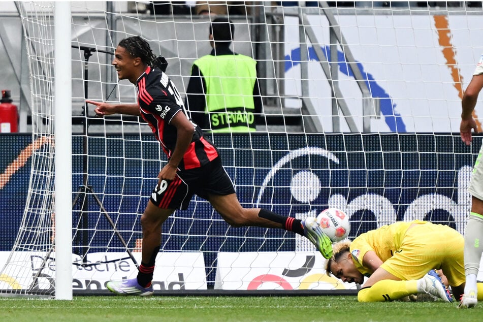 Mit zwei Toren gegen Werder Bremen zu Beginn der Bundesliga-Saison und einem Treffer im DFB-Pokal legte Jean-Mattéo Bahoya (20) einen Superstart hin.